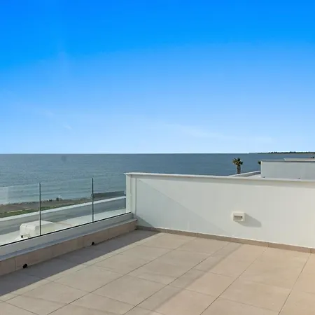 Serenity Waves 2 Вилла *